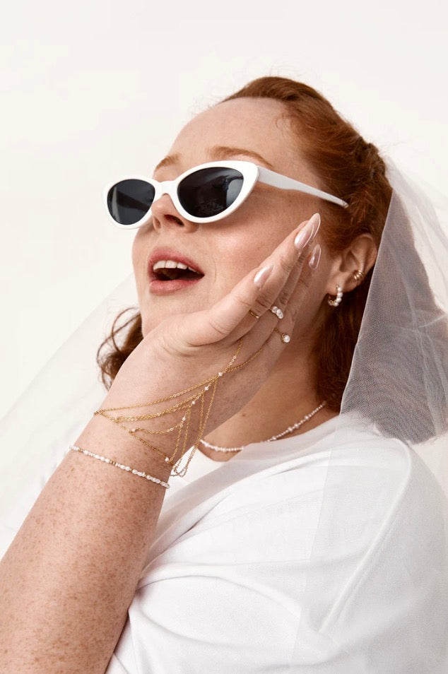 Petites Créoles Bouton -  Bouton珍珠編織耳環