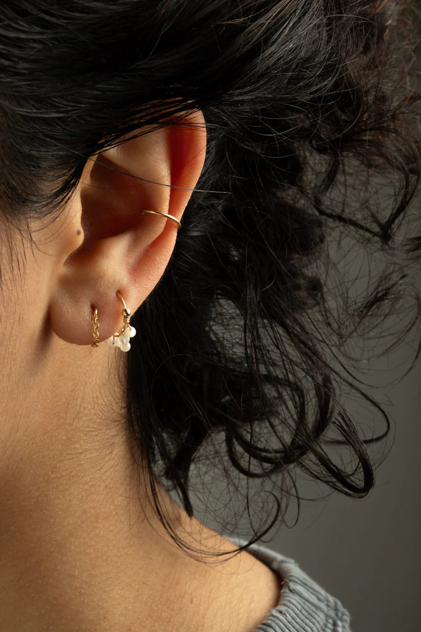 Mini créoles Priya -Priya 珍珠母貝小耳圈