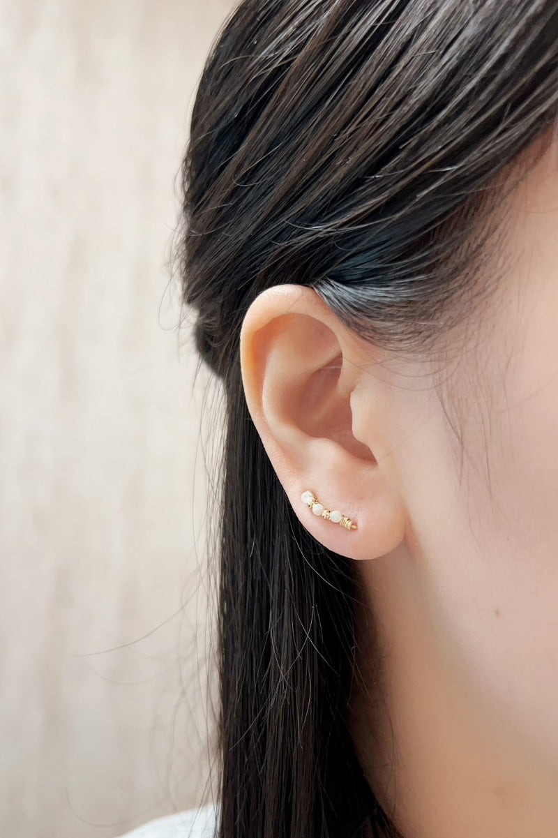 Climber Frida -  Frida 珍珠母貝耳骨夾(單支)