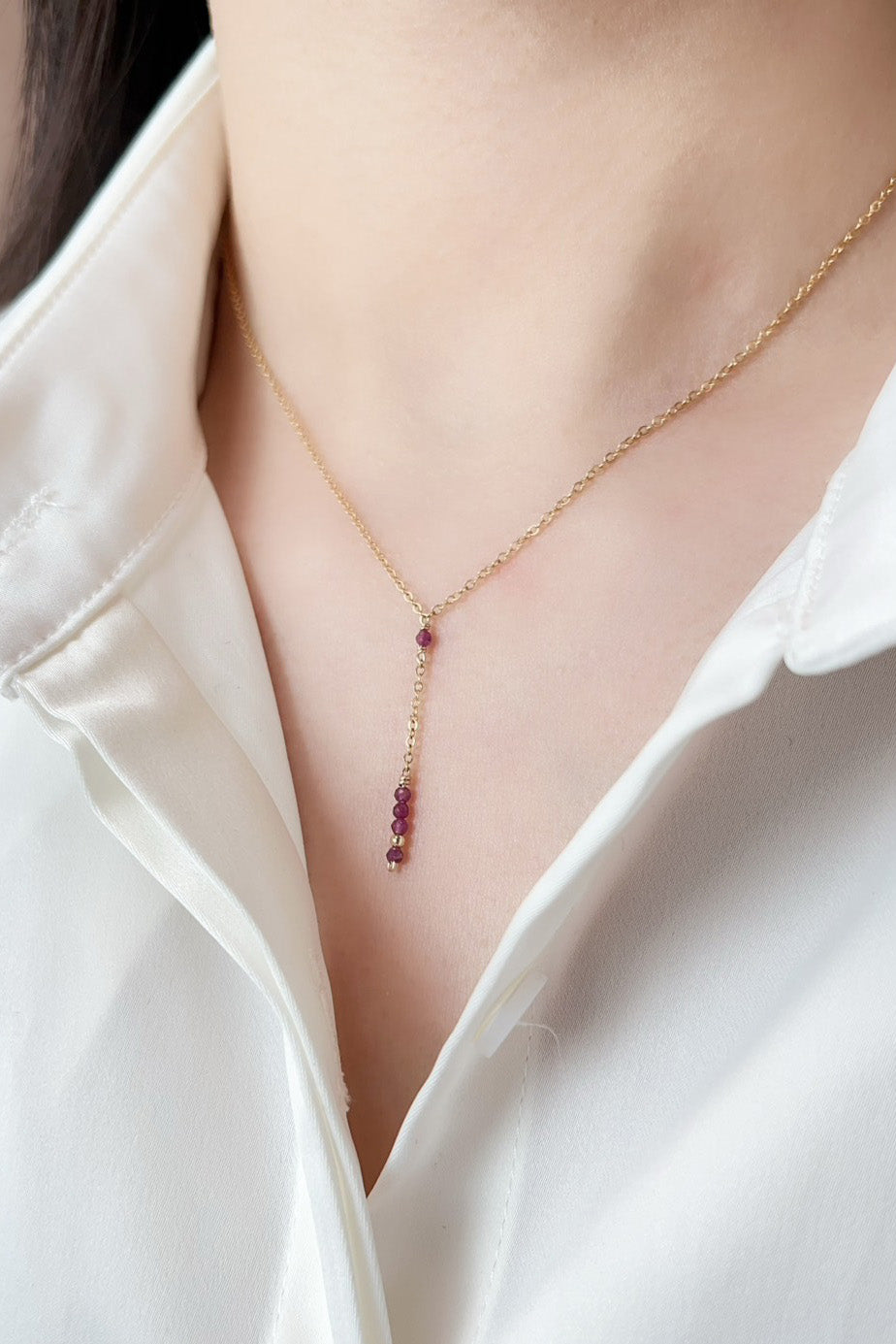 Collier long Théa - Rubis 希雅紅寶石鎖骨細長鍊