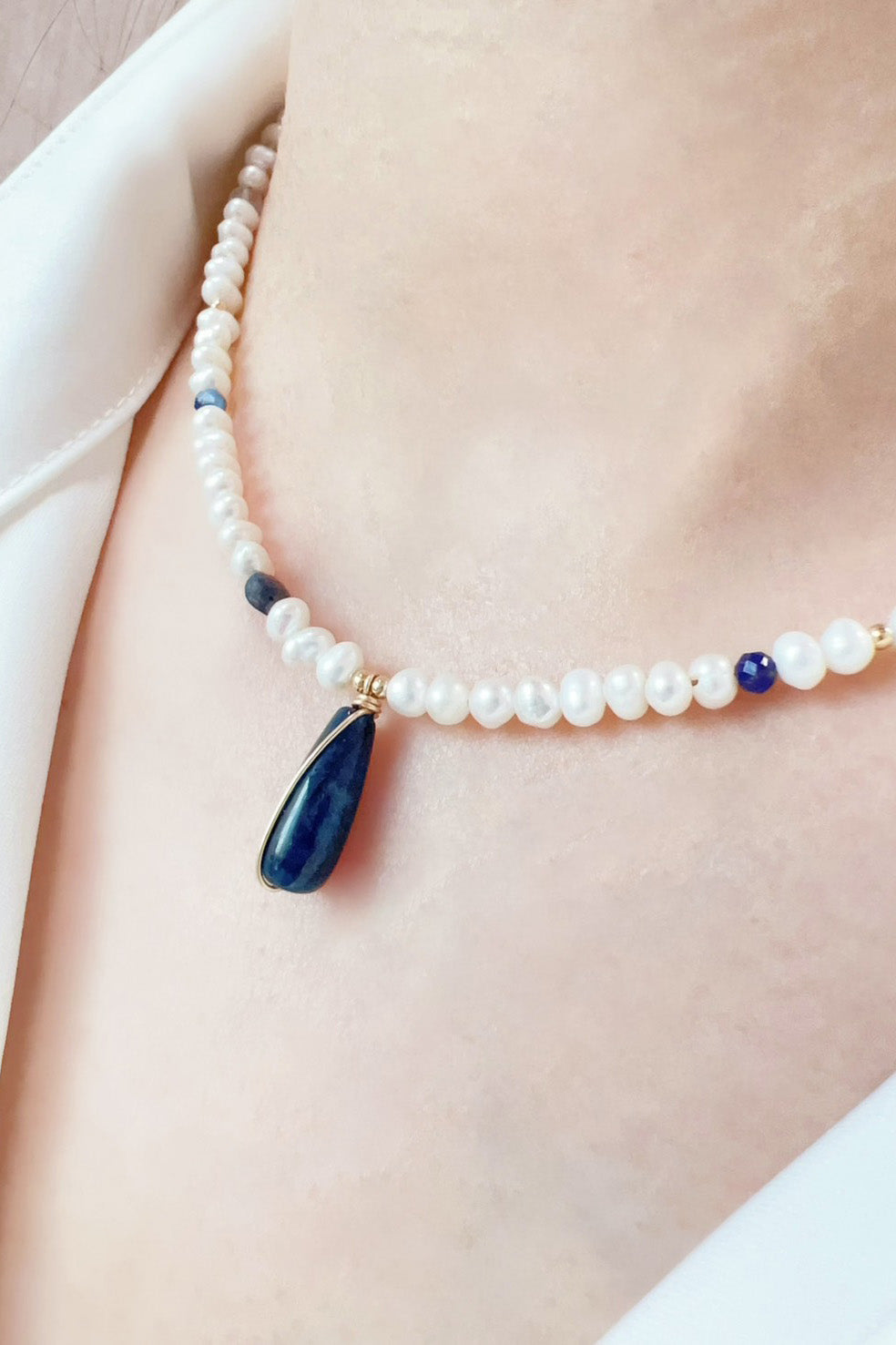 Collier Joumana - Azur 藍色磷灰石珍珠項鍊