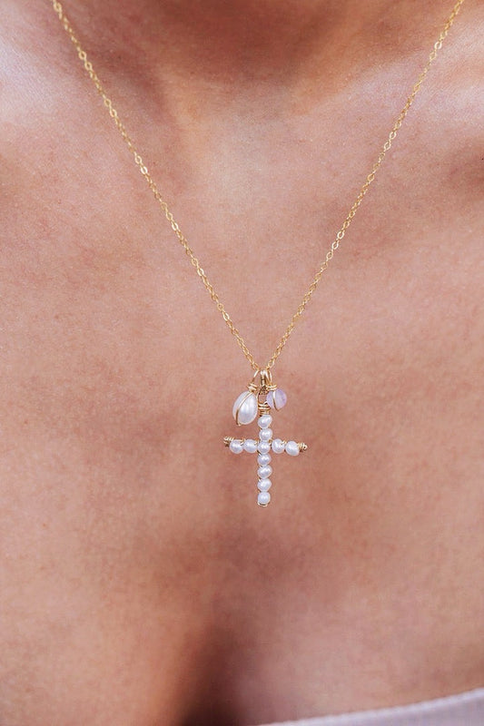 Coffret chaîne fine + 2 Collectionnables + 1 grand Trésor 維拉珍珠十字架項鍊