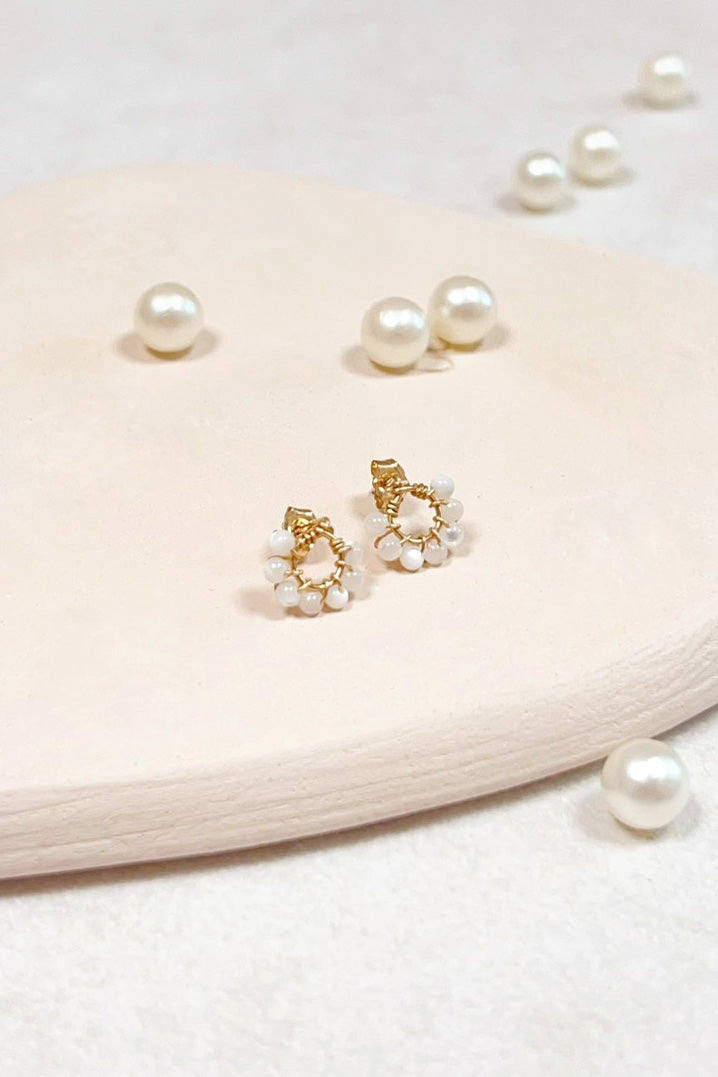 Puces Hélios - 太陽神珍珠母貝耳環